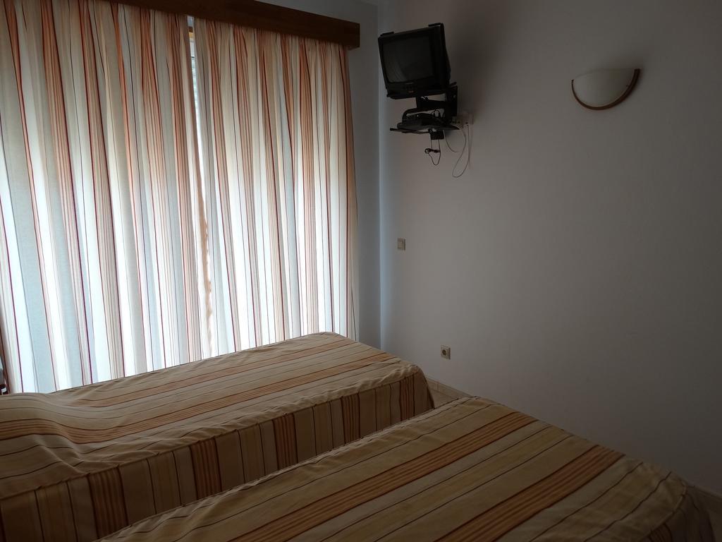 Hospedaria Descansa Pernas Monchique Esterno foto